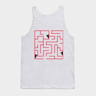 Black cats in the labyrinth Tank Top